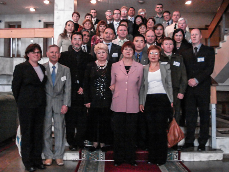 Group photo of IAMPS 2007