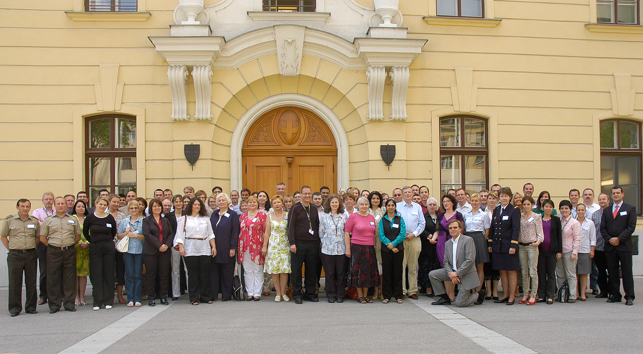 Group photo of IAMPS 2011