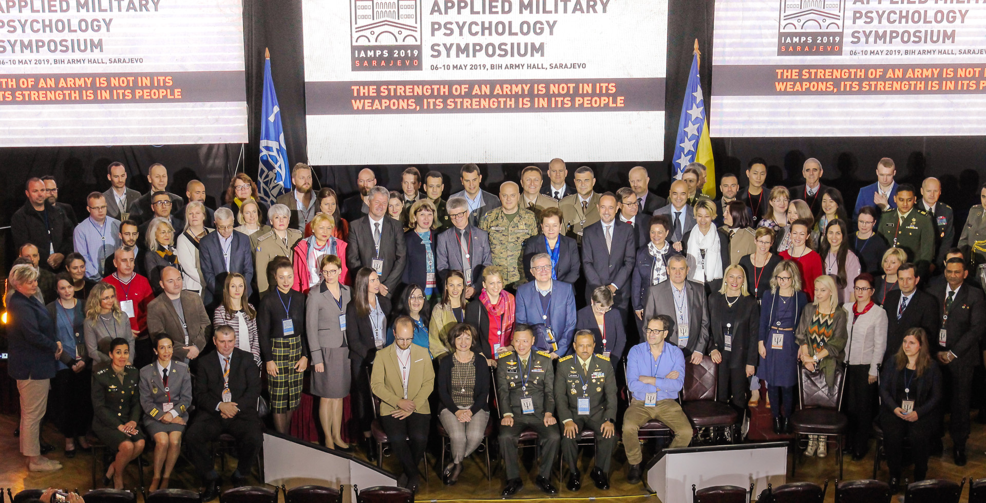 Group photo of IAMPS 2019